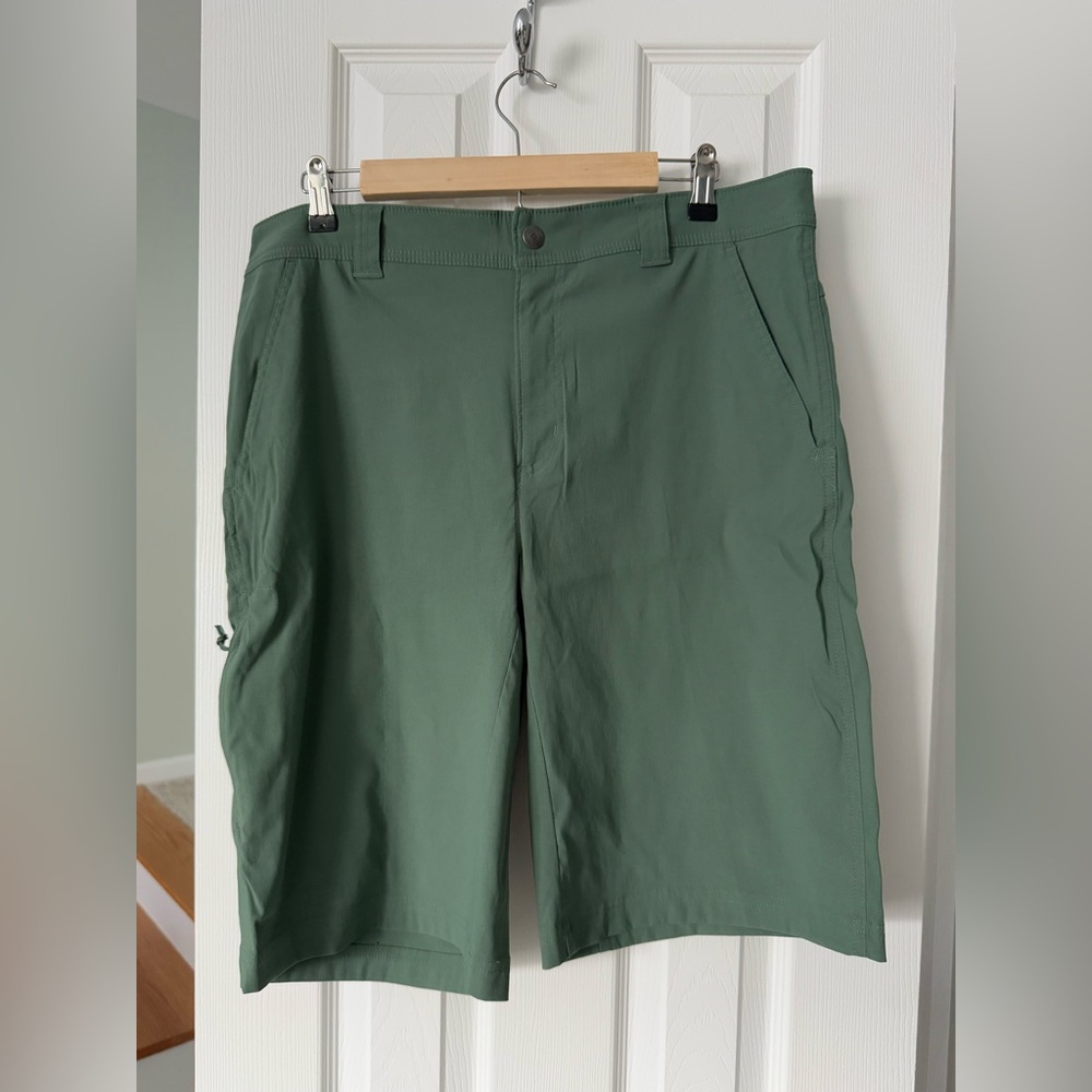 Columbia Green Performance Shorts